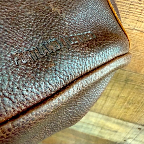NWOT Portland Leather Crossbody Bag - Picture 7 of 9